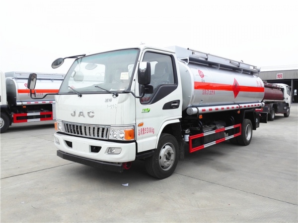 江淮7方加油车